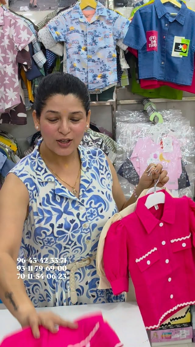 Coord sets in cotton fabric. 
2 colors 
Size 4 years to 12 years.